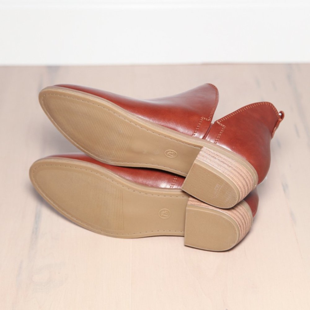 Universal Threads Vegan Leather Booties Size 7.5 NWT - Picture 6 of 12